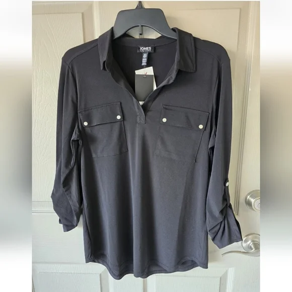 $59 Jones New York Women Blouse Sz M Black Collared Roll Tab Sleeves Snap Button - Picture 2 of 12